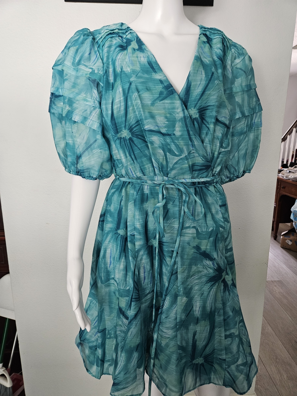 NWT Maison Tara Teal Floral Wrap-Style Midi Dress Sz 14
